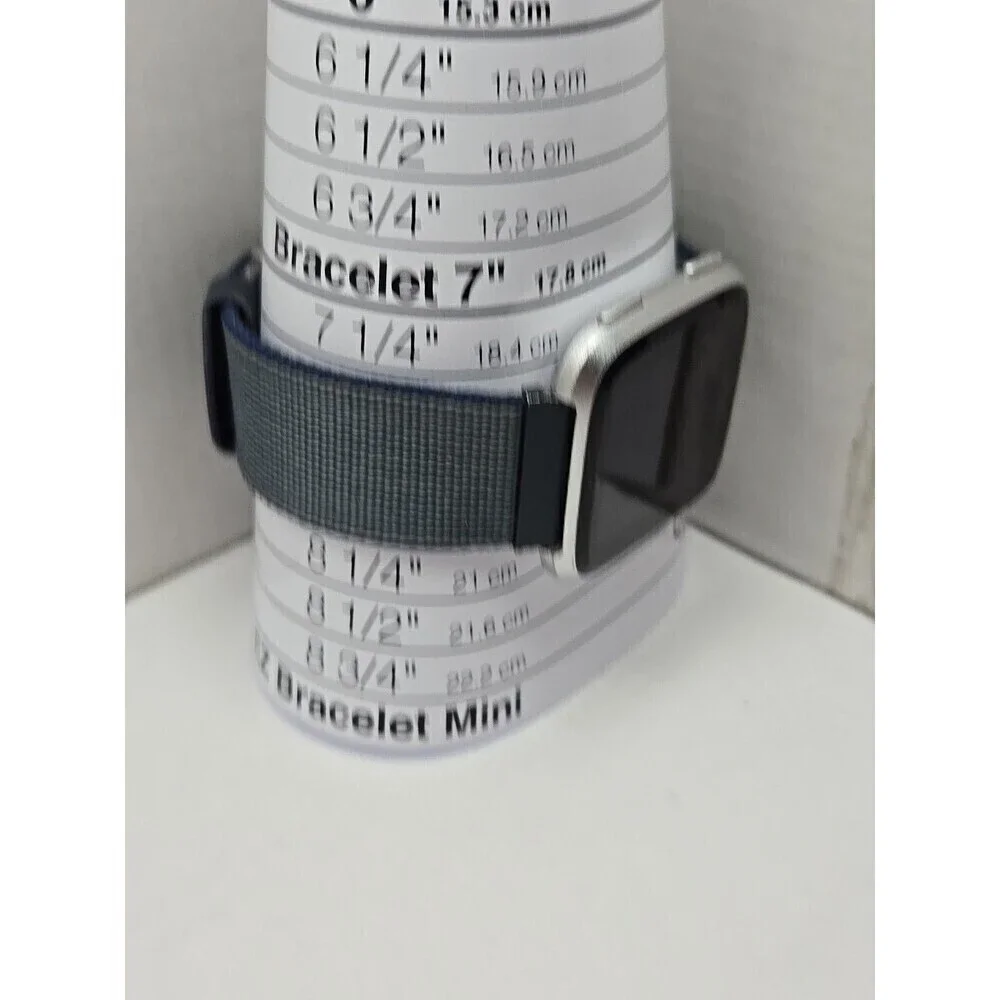 Fitbit Versa FB504 Smartwatch Fitness Heart Rate Bluetooth Extr Bands No Charger